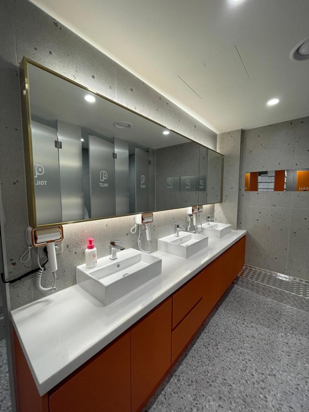 Capsule hotel Cube Myeongdong *