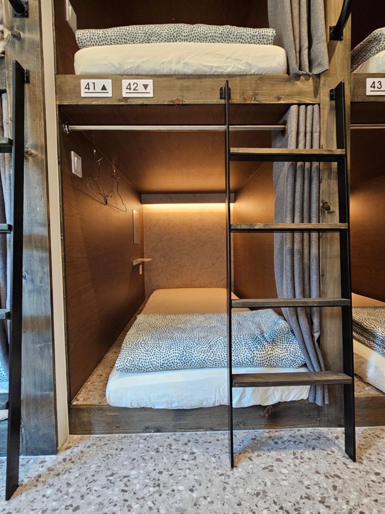 Capsule hotel Cube Myeongdong Seoul